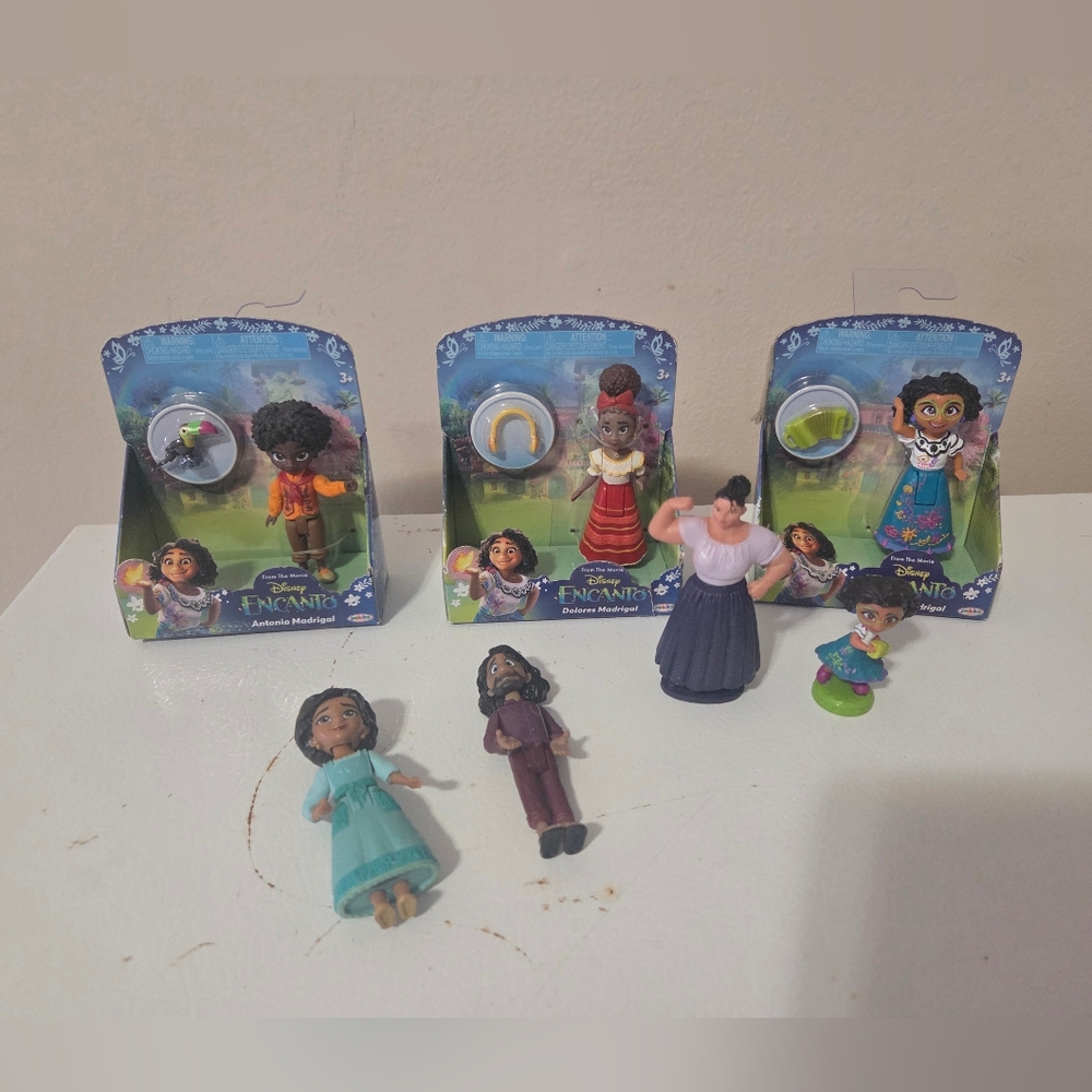Disney Encanto Family Figurine Set Of 7